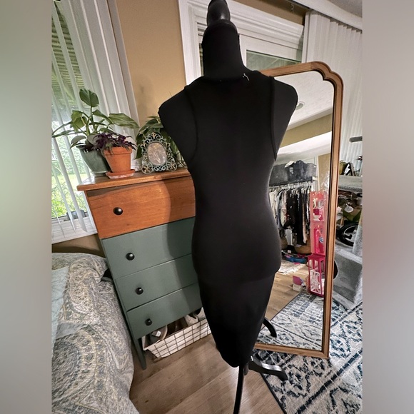 Forever 21 Midi Contour Black Dress - Picture 4 of 7